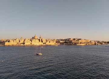 malta/marsamxett-harbour/attraction/the-point-jetty