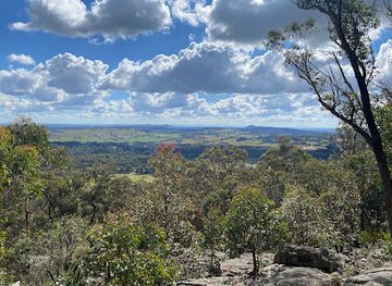 australia/southern-highlands/attraction/ninety-acre-hill-lookout