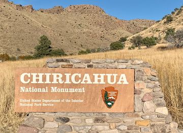 arizona/chiricahua-mountains/attraction/chiricahua-national-monument-sign