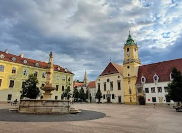 slovakia/bratislava-region/attraction/maximilian-s-fountain