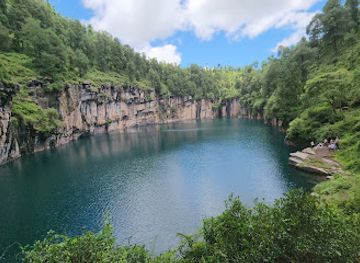 madagascar/ihorombe/attraction/lake-tritriva