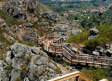 portugal/beira-alta/attraction/walking-track-cerro-da-candosa