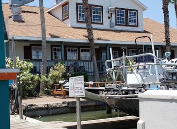 texas/port-aransas/attraction/chute-em-up-parasailing-port-a-parasail