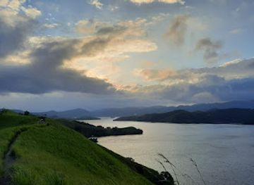 indonesia/papua/attraction/tungku-wiri-hill