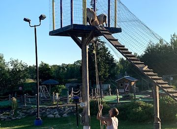 minnesota/grand-marais/attraction/putt-n-pets-mini-golf