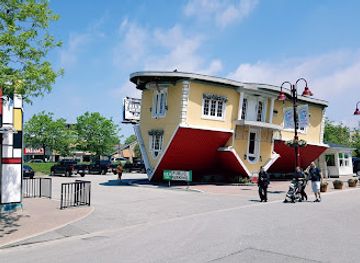 canada/western-canada/attraction/upside-down-house