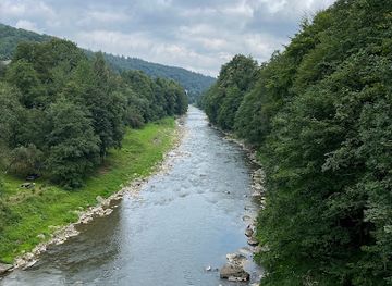 ukraine/yaremche/attraction/pedestrian-suspension-bridge