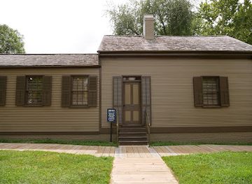 illinois/lincoln-home-national-historic-site/attraction/charles-arnold-house
