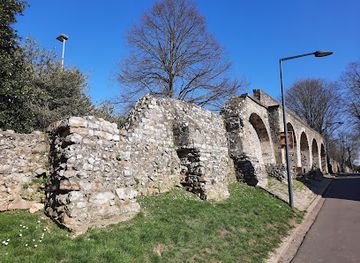 belgium/limburg/attraction/medieval-wall