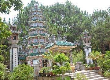 vietnam/dalat/attraction/linh-son-pagoda
