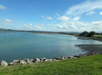 new-zealand/napier/attraction/pandora-pond