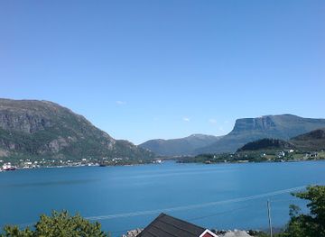 norway/more-og-romsdal/attraction/midsund