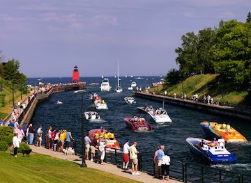 michigan/charlevoix/attraction/visit-charlevoix-travel-information