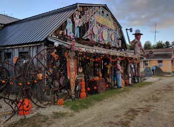 massachusetts/mohawk-trail/attraction/three-sisters-sanctuary