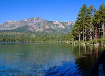 california/lake-tahoe/attraction/fallen-leaf-lake