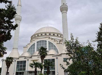 albania/razma-region/attraction/xhamia-e-madhe-ebu-bekr-mosque