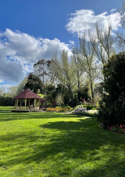 Leighton Gardens