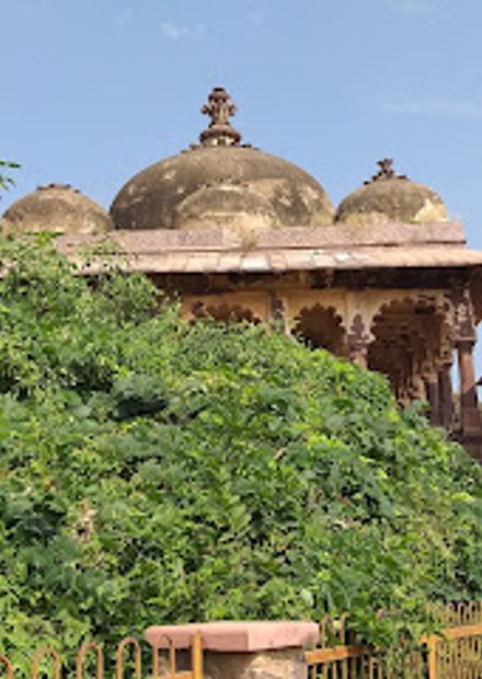 32 Pillars Chhatri