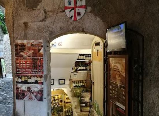france/nice/attraction/la-petite-cave-of-st-paul