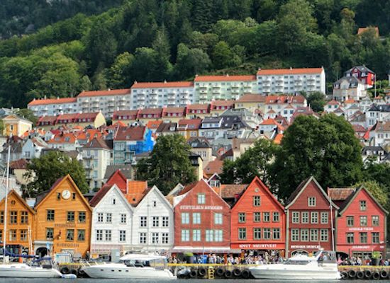 norway/hordaland/attraction/bryggen-harbour-view