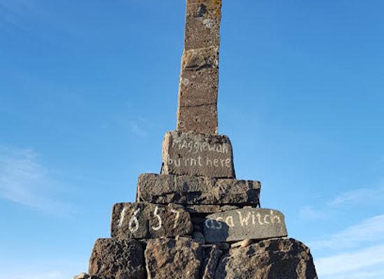 united-kingdom/perthshire/landmark/maggie-wall-witch-monument