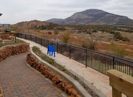 oklahoma/wichita-mountains-wildlife-refuge/attraction/medicine-park-aquarium-and-natural-sciences-center