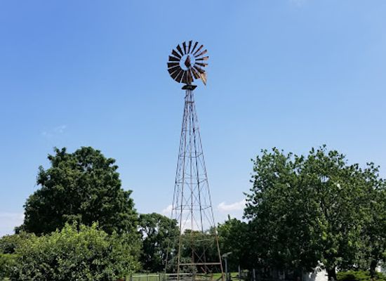 pennsylvania/dutch-country/attraction/old-windmill-farm