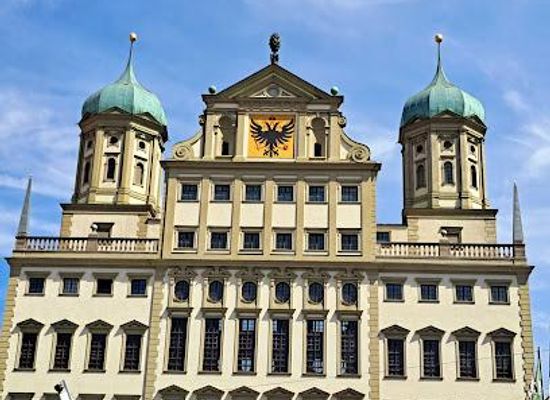 germany/swabia/attraction/augsburg-town-hall
