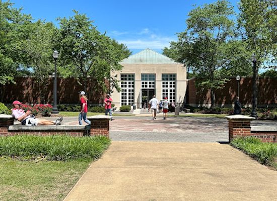 alabama/tuscaloosa/attraction/paul-w-bryant-museum
