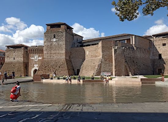 italy/rimini/attraction/piazza-malatesta