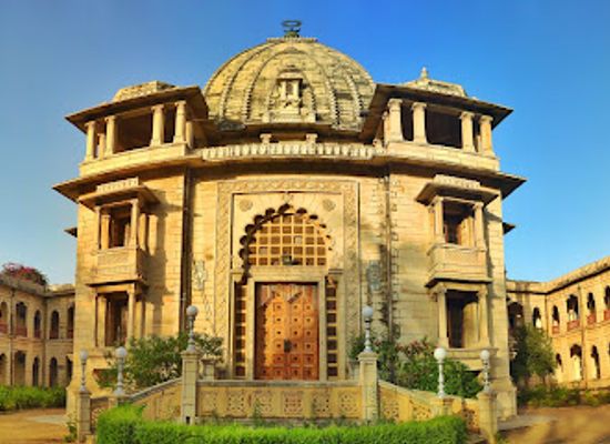india/western-india/attraction/kirti-mandir