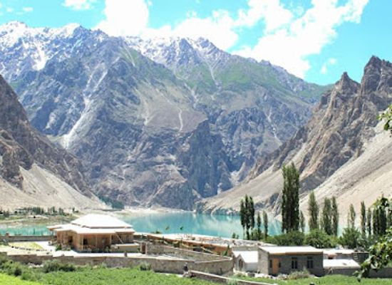 pakistan/gilgit-baltistan/attraction/shaheed-ghulam-jaturie-resort