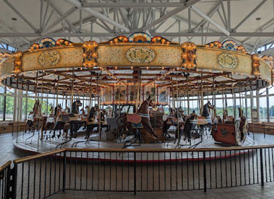 new-york/capital-district/attraction/the-carousel