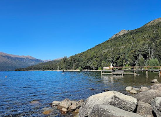 argentina/cerro-tronador/attraction/lago-gutierrez-beach
