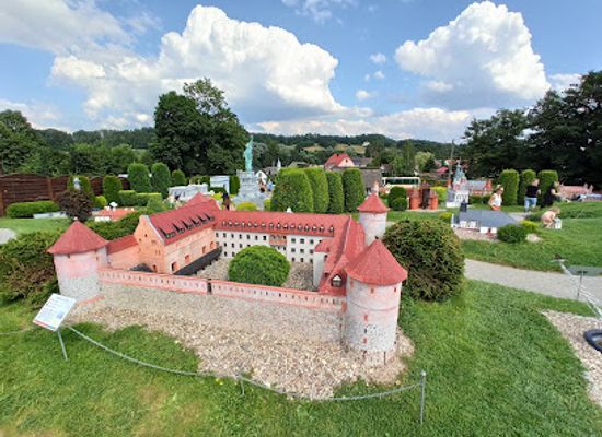poland/kashubia/attraction/kaszubski-miniature-park