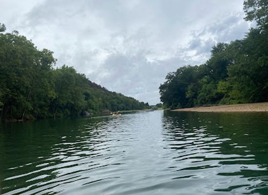 missouri/osage-plains/attraction/eagles-nest-camp-canoe