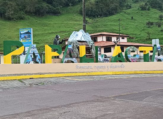 ecuador/papallacta-hot-springs/attraction/el-triangulo-de-papallacta