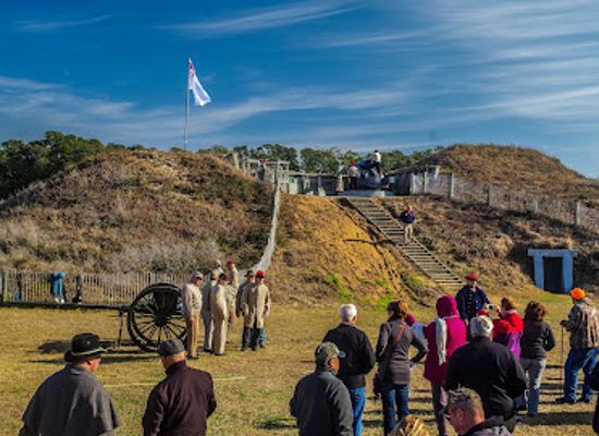 north-carolina/cape-fear/attraction/fort-fisher-state-historic-site