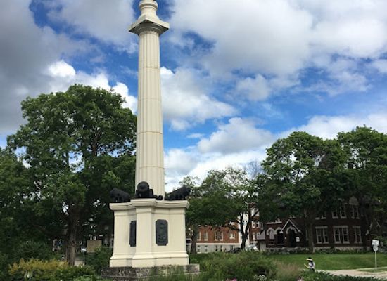 canada/quebec-city/saint-sauveur/attraction/monument-des-braves