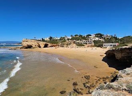 portugal/vilamoura/attraction/praia-do-pintadinho