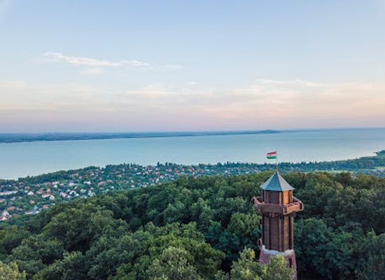 hungary/balaton-uplands/attraction/fulop-hegyi-millenniumi-kilato
