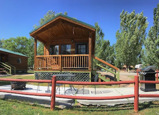 utah/vernal/attraction/vernal-dinosaurland-koa-holiday