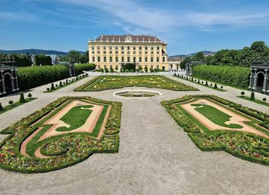 austria/eisenstadt/attraction/schonbrunn-palace-park