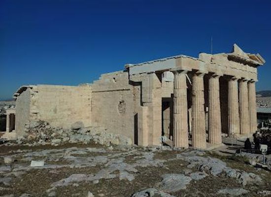 greece/athens/attraction/propylaea