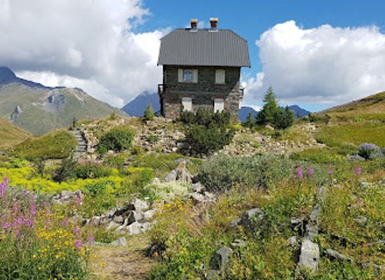 france/rhone-alpes/attraction/chanousia-alpine-botanical-garden