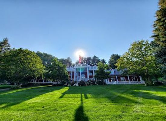 michigan/sleeping-bear-dunes-national-lakeshore/attraction/black-star-farms-suttons-bay