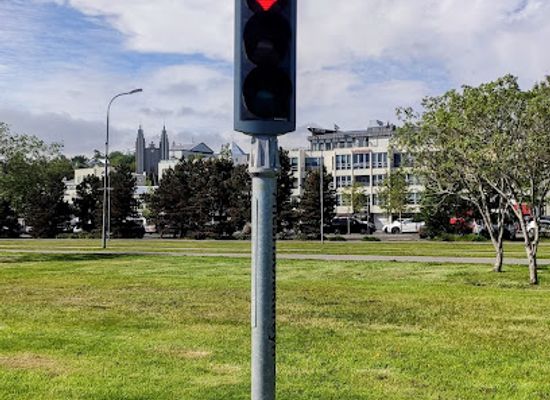 iceland/akureyri/attraction/hearts-of-akureyri-traffic-light