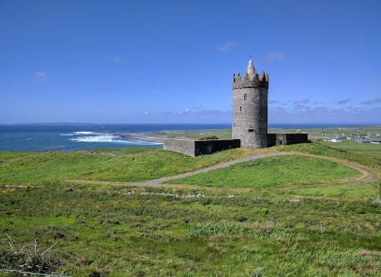 ireland/county-clare/attraction/doonagore-castle