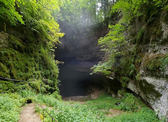 france/franche-comte/attraction/grotte-de-la-glaciere