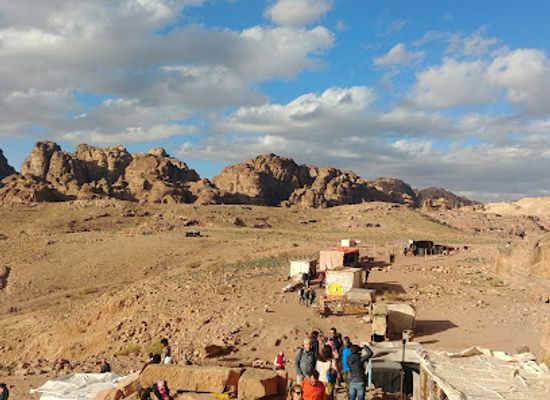 jordan/burial-mounds/attraction/royal-tombs